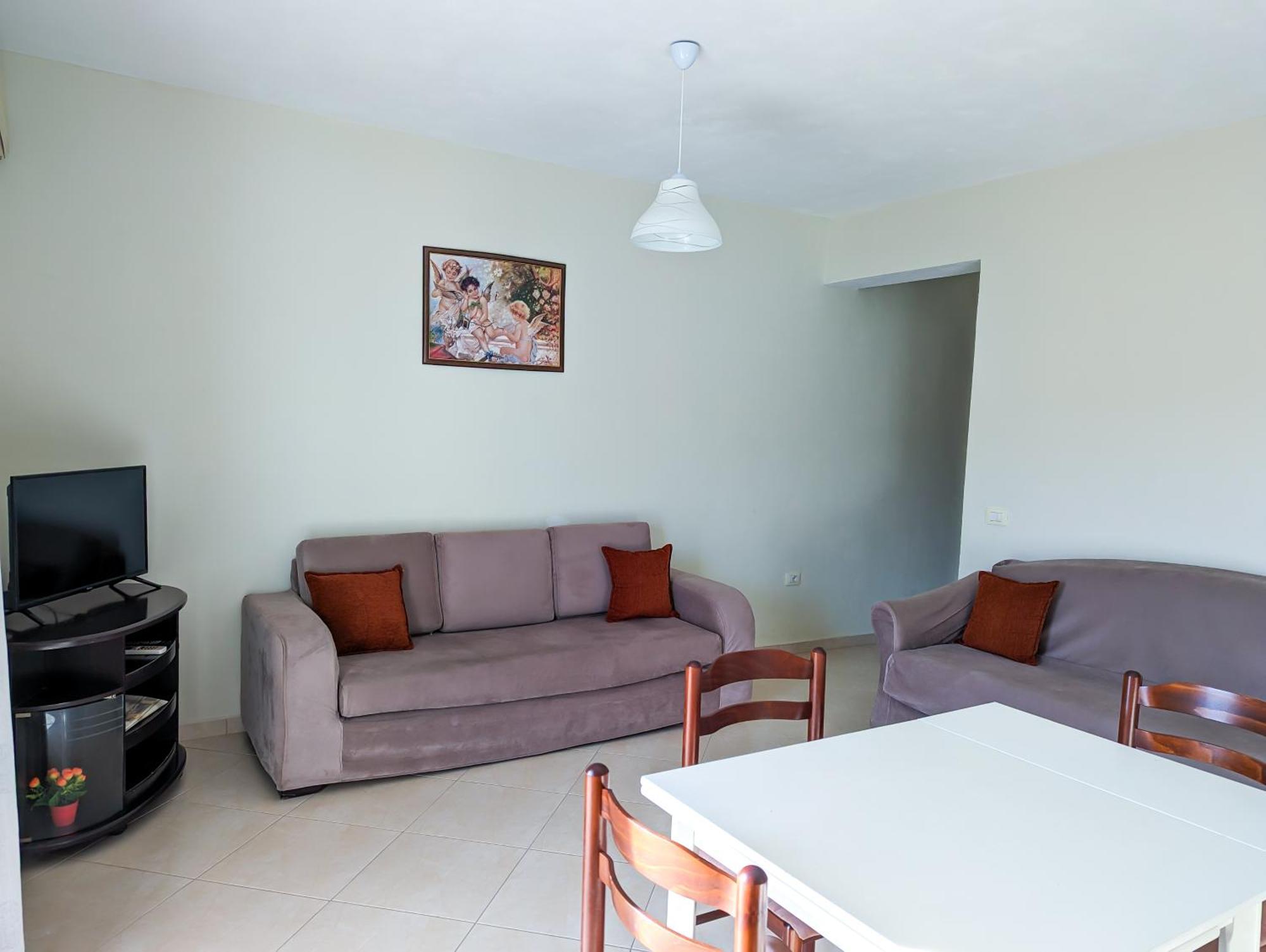 Sarah'S Apartments - 5 Min Walk To Beaches & Boulevard - Big Balcony! Sarande Exterior photo