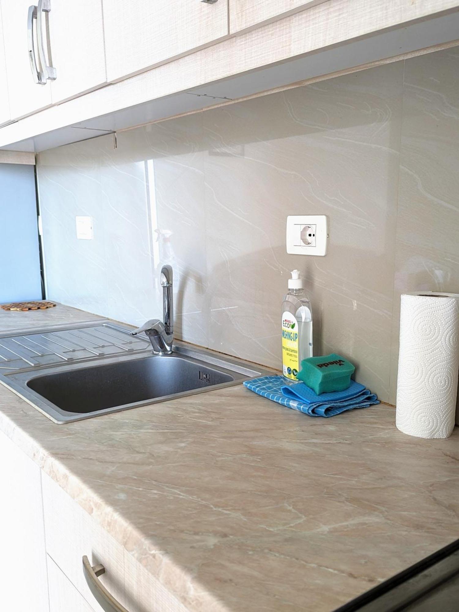 Sarah'S Apartments - 5 Min Walk To Beaches & Boulevard - Big Balcony! Sarande Exterior photo