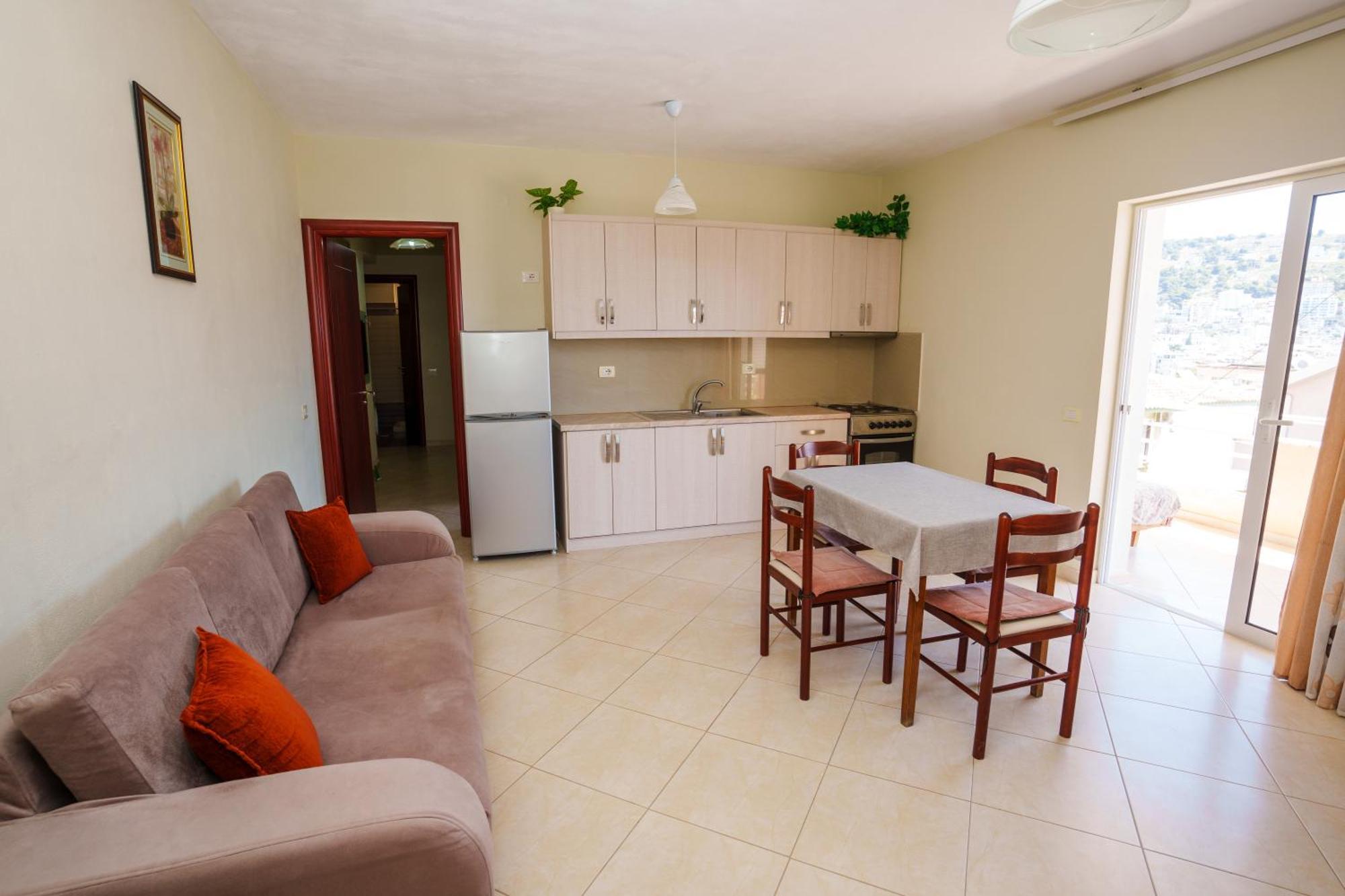 Sarah'S Apartments - 5 Min Walk To Beaches & Boulevard - Big Balcony! Sarande Exterior photo