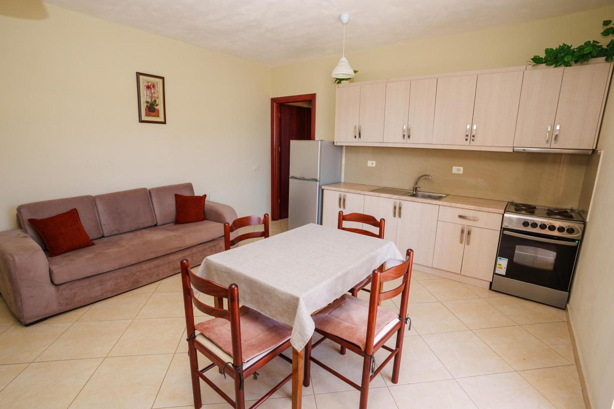 Sarah'S Apartments - 5 Min Walk To Beaches & Boulevard - Big Balcony! Sarande Exterior photo